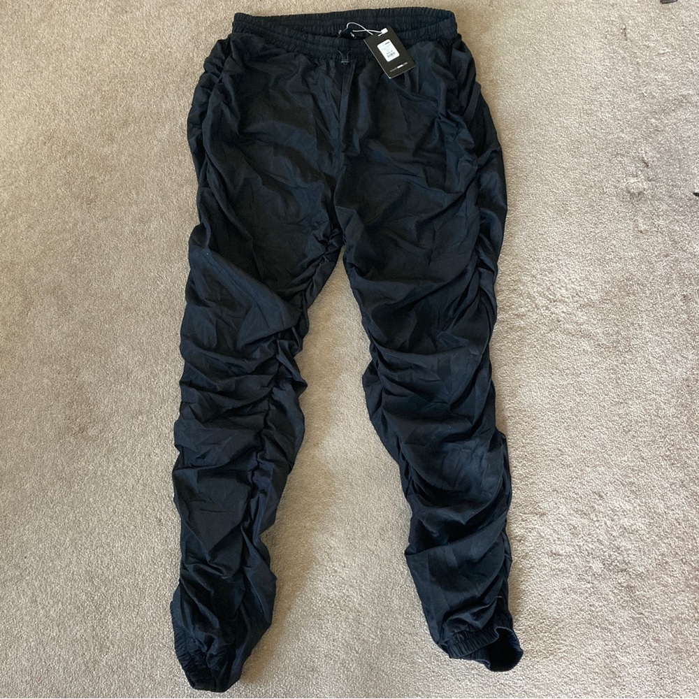 NWT black ruched parachute pants/joggers